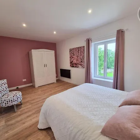 Feriehus Chaleureux Avec Wifi Et Grand Jardin, Pres De Disneyland - Fr-1-532-22 *