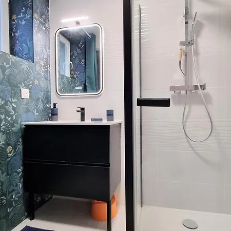 Chaleureux Avec Wifi Et Grand Jardin, Près De Disneyland - Fr-1-532-22 Hébergement de vacances *