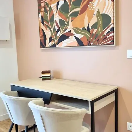 Chaleureux Avec Wifi Et Grand Jardin, Pres De Disneyland - Fr-1-532-22 Feriehus *